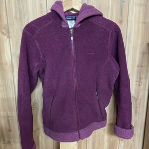 Cute! Patagonia purple hooded fleece